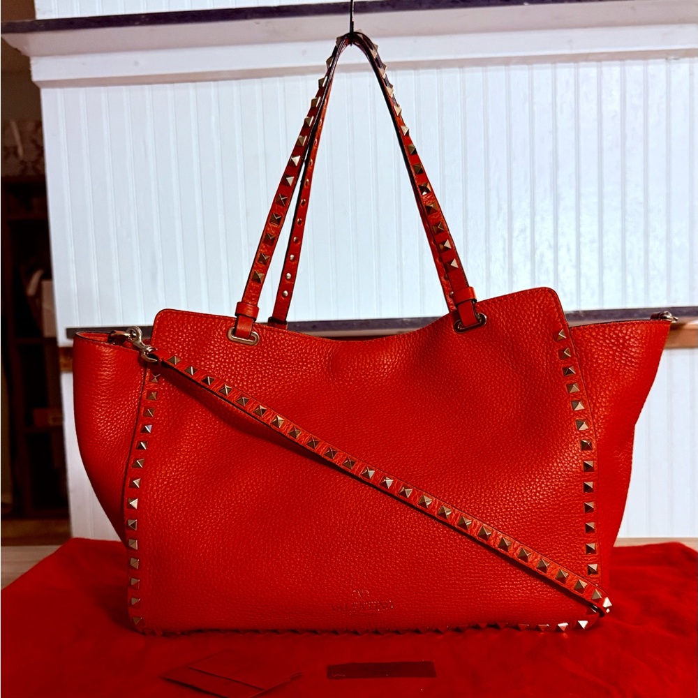 Valentino Garavani Red Pebbled Calfskin Leather Rockstud Shoulder Tote Bag